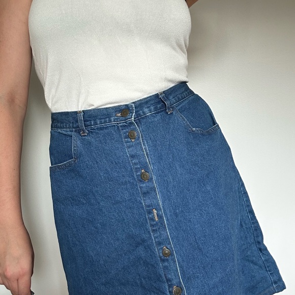Denim Button-Front Skirt - Picture 2 of 4